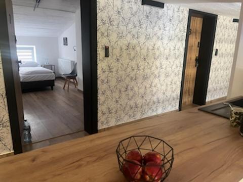 Happy 4 Lejlighedshotel Krosno Eksteriør billede