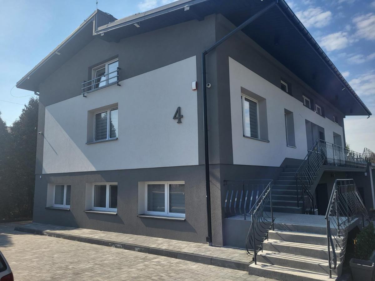 Happy 4 Lejlighedshotel Krosno Eksteriør billede